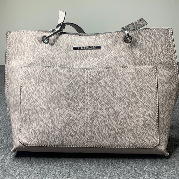 Steve Madden Handbags - Steve Madden Faux Leather Purse